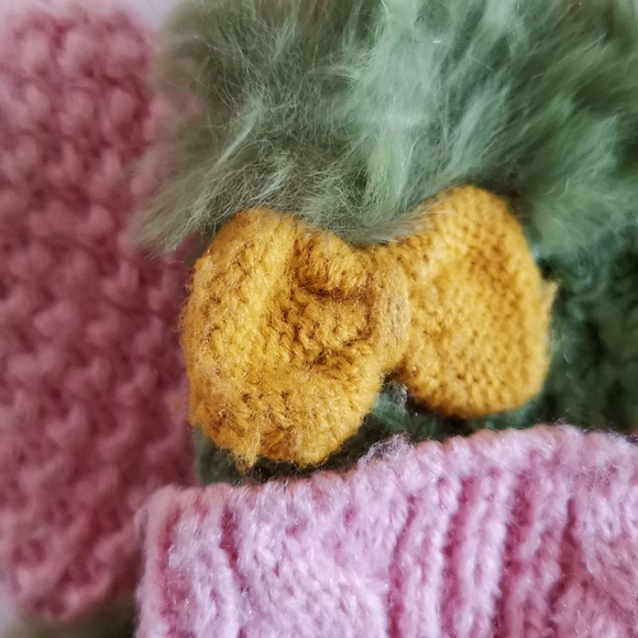 Warm Winter Mittens - Picture 4 of 5